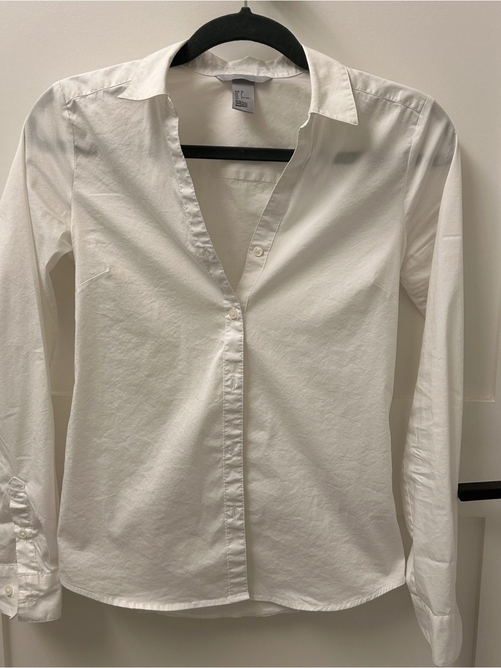 H&M White Collared Button-Up Shirt